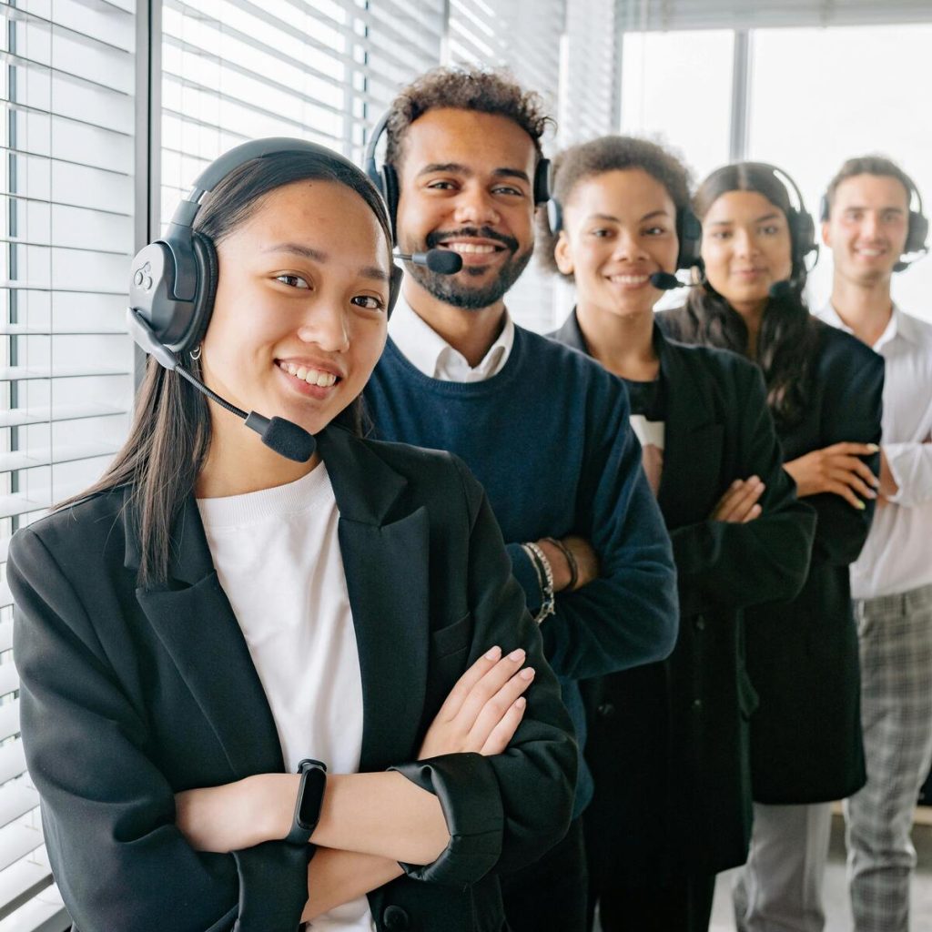 Call center agent using canned responses during customer calls
